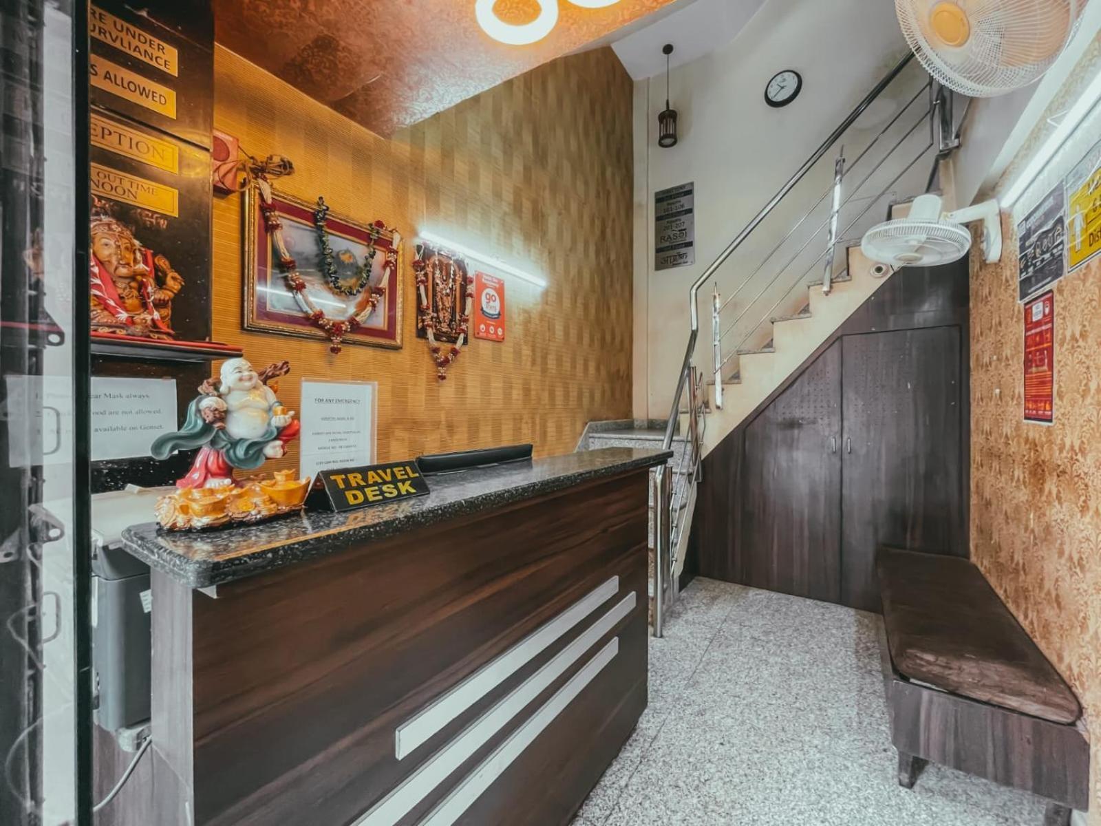 Hotel S L E Residency Varanasi Bagian luar foto