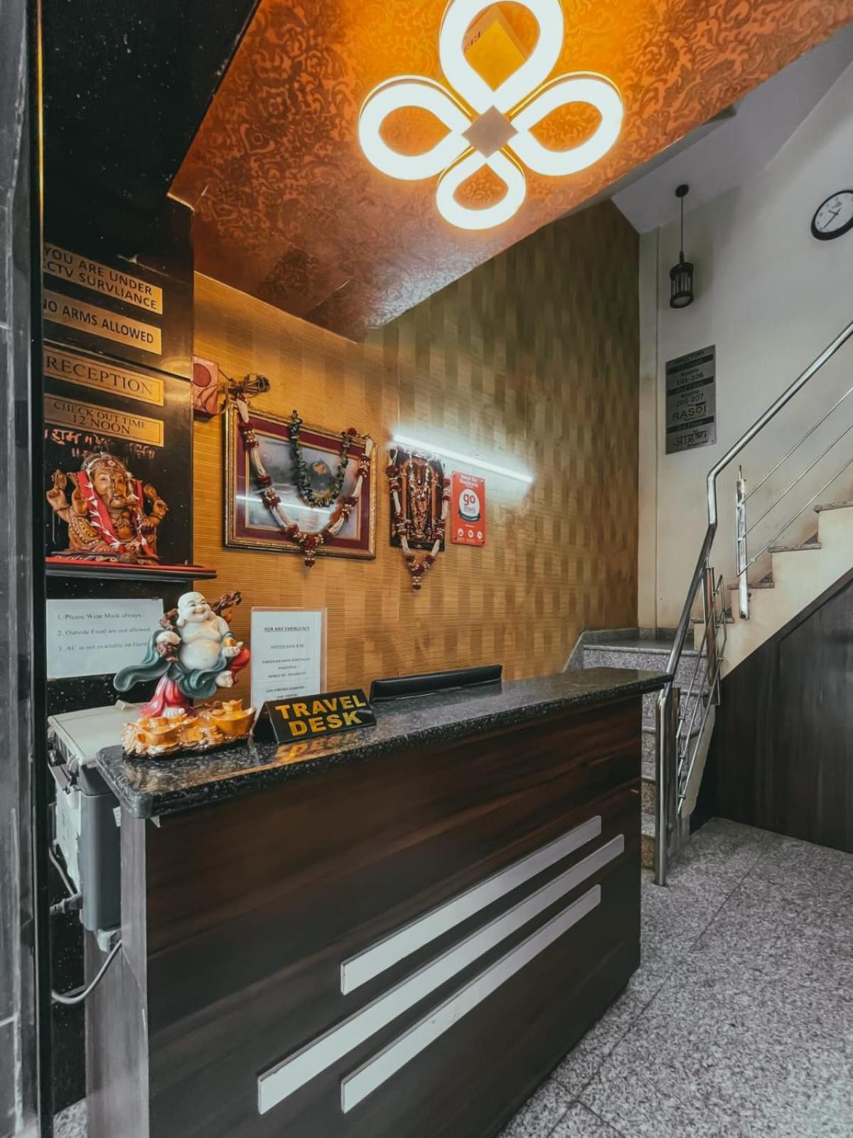 Hotel S L E Residency Varanasi Bagian luar foto
